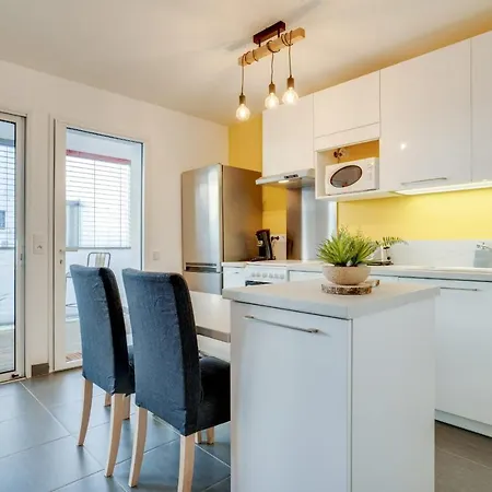 Aitor Two Bedroom Renovated And Calm * 比亚里茨