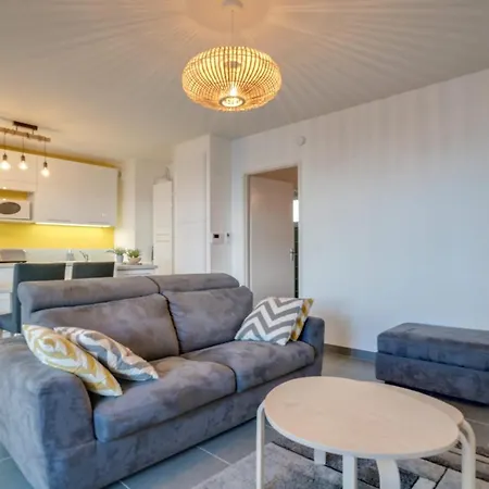Aitor Two Bedroom Renovated And Calm *