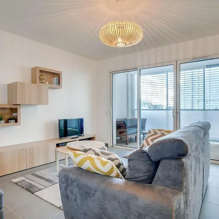 Aitor Two Bedroom Renovated And Calm 公寓